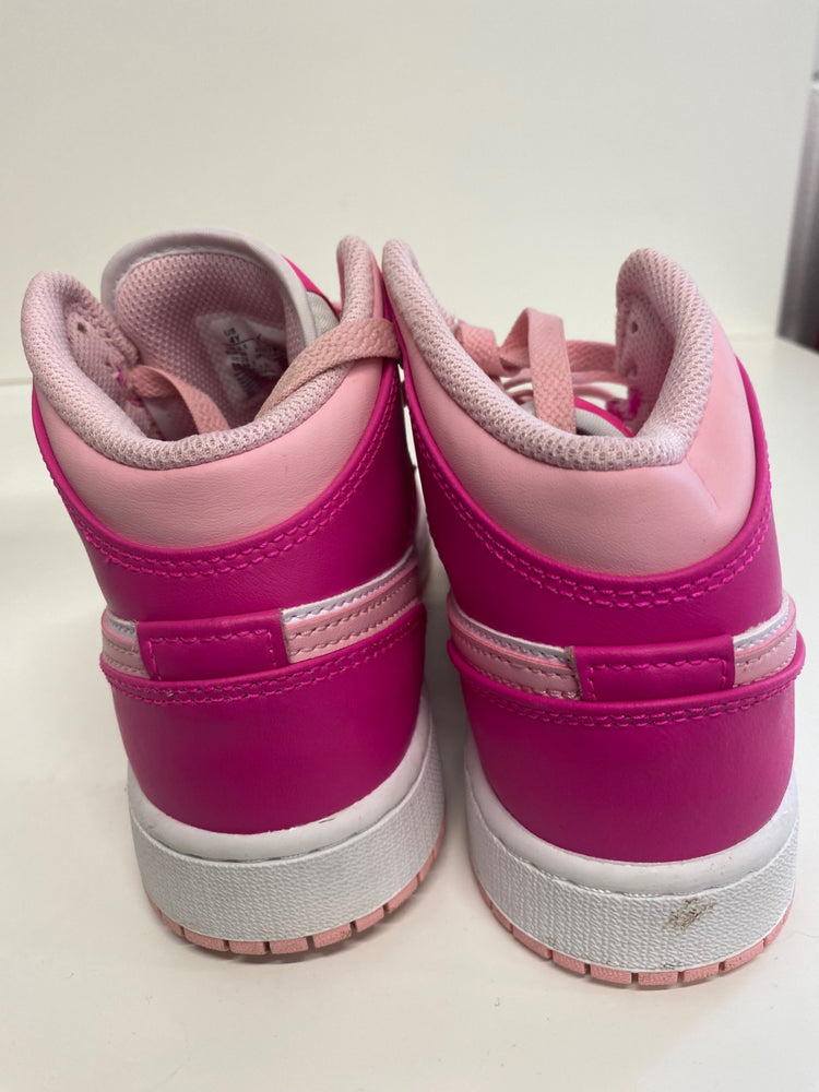Classic Nike Air Jordan Sneakers Uk3.5 Pink fuschia RARE Bb001