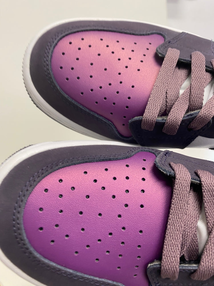 Stunning Nike Jordan 1 Low Golf Golf Trainers Uk7.5 Purple BB001