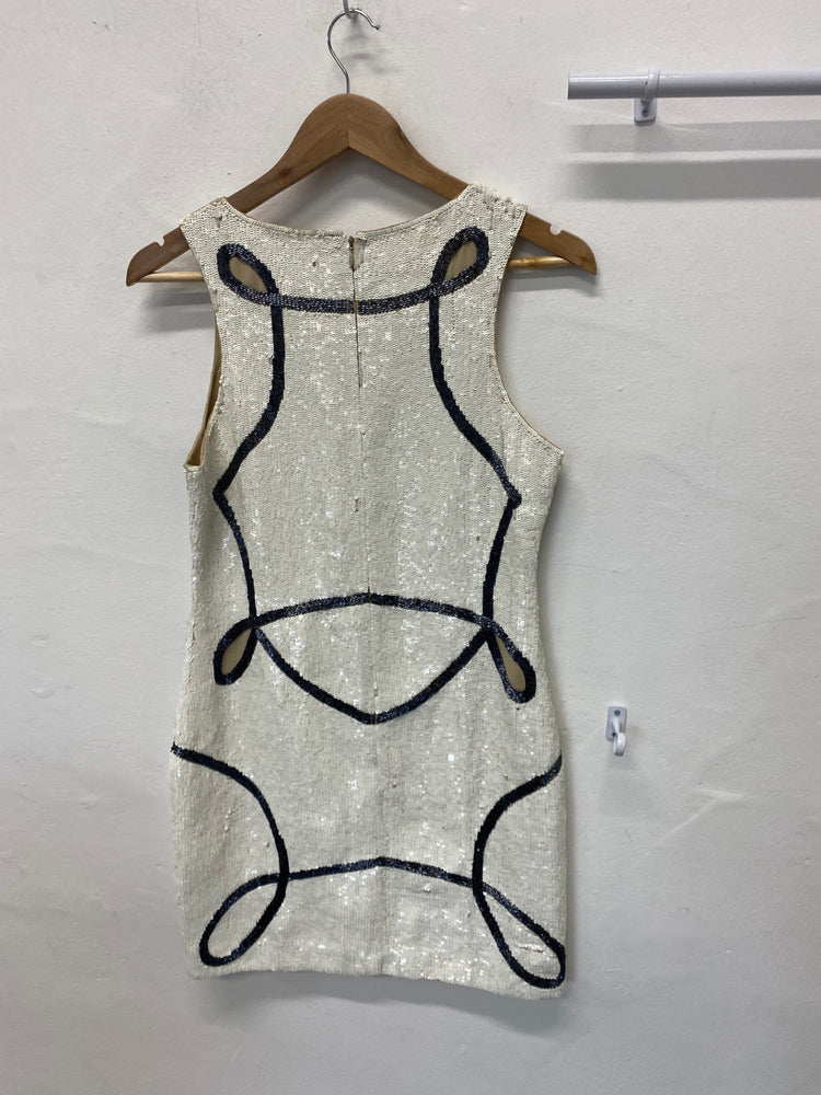 Stunning Needle & Thread Dress UK 10 Cream & Black Aztec pattern BB001