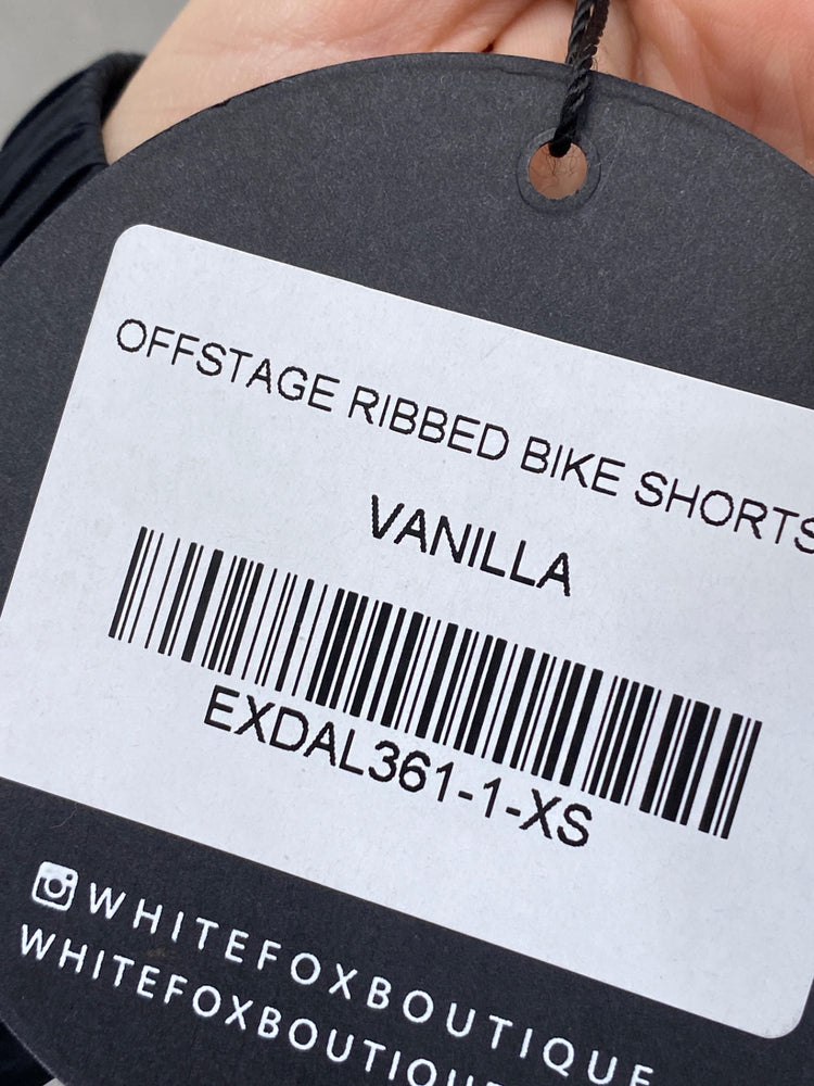 Stunning White fox Shorts Uk xs Cream BB001