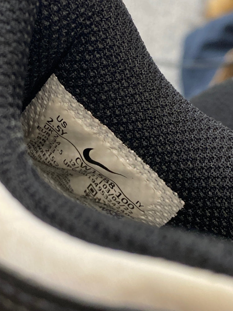 Classic Nike Black & White Low Pandas kids Sneakers UK2 Black & white BB001