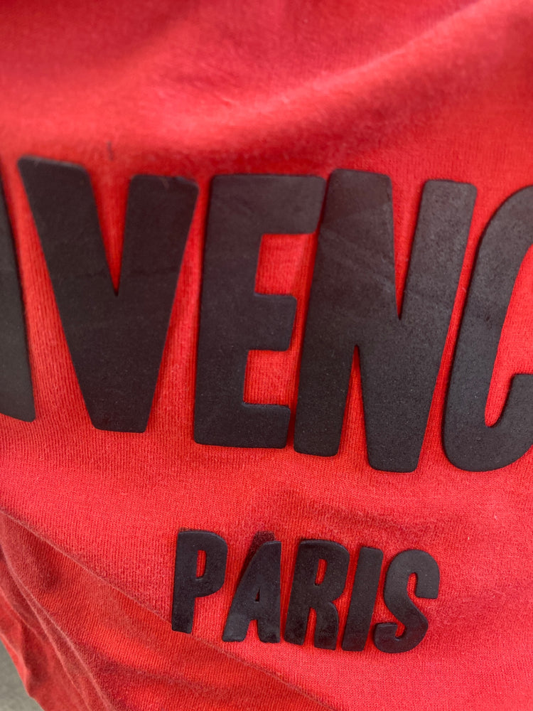 Classic Givenchy T-Shirt 12 Years Red Logo Graphic BB001