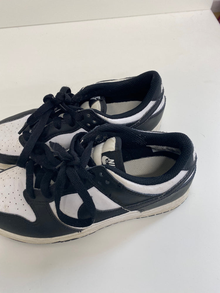 Classic Nike Black & White Low Pandas kids Sneakers UK2 Black & white BB001