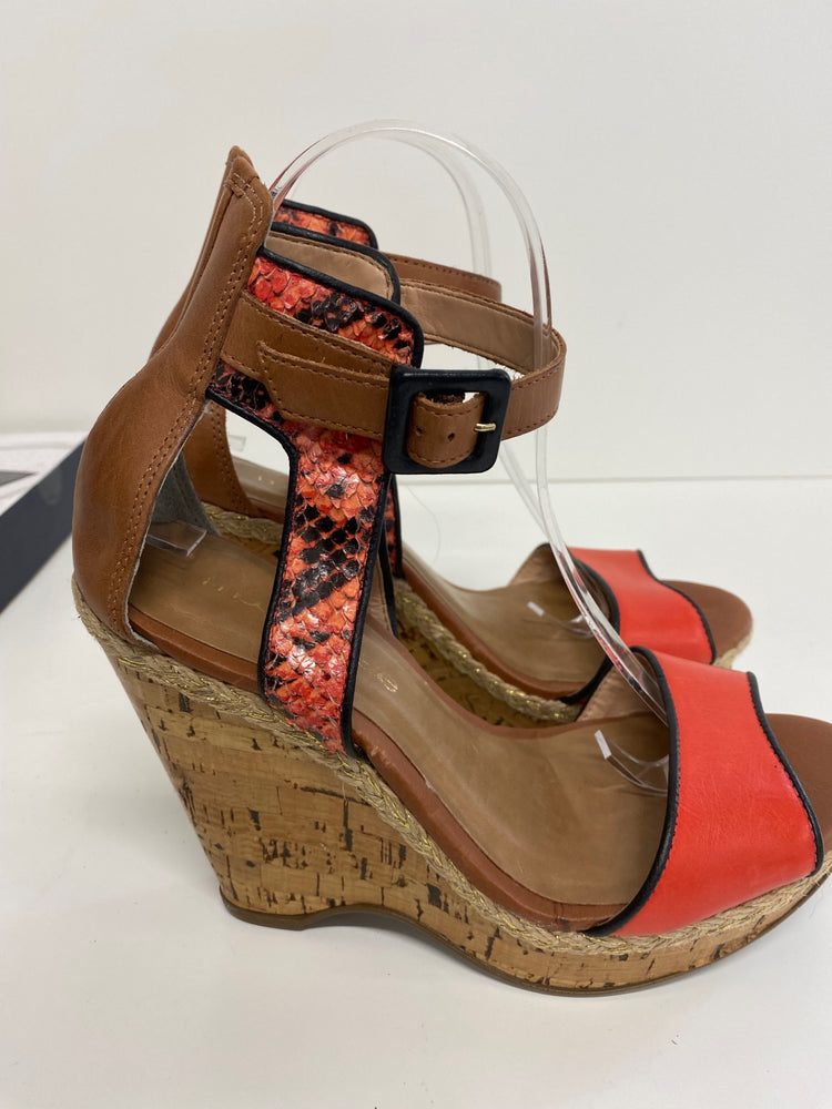 Classic Moda In Pelle Wedge Sandals UK6 Coral wedges BT001