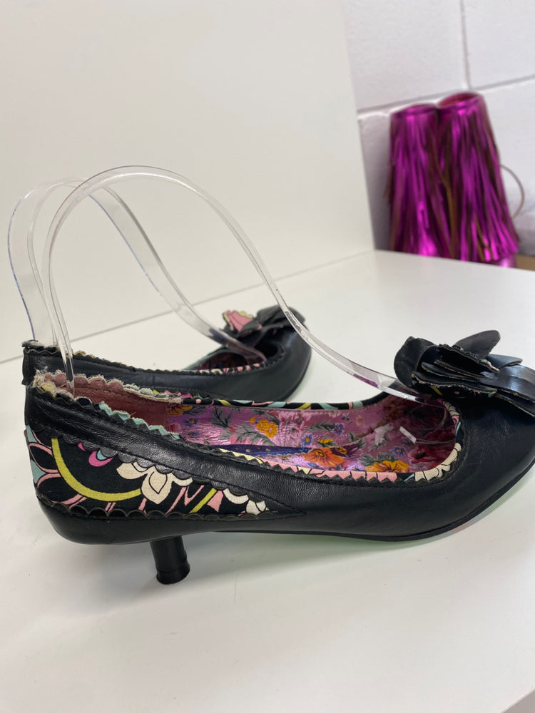 Classic Irregular Choice kitten heels UK3.5 Black Floral BT001