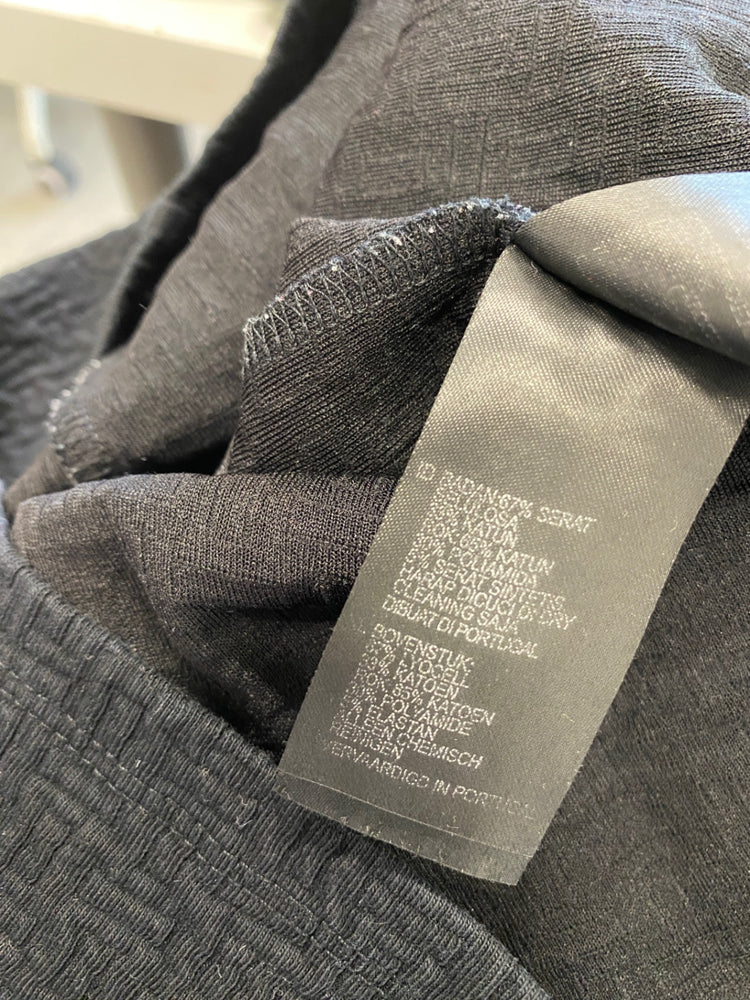 Classic Reiss Dress UK4 Black striped casual JB006