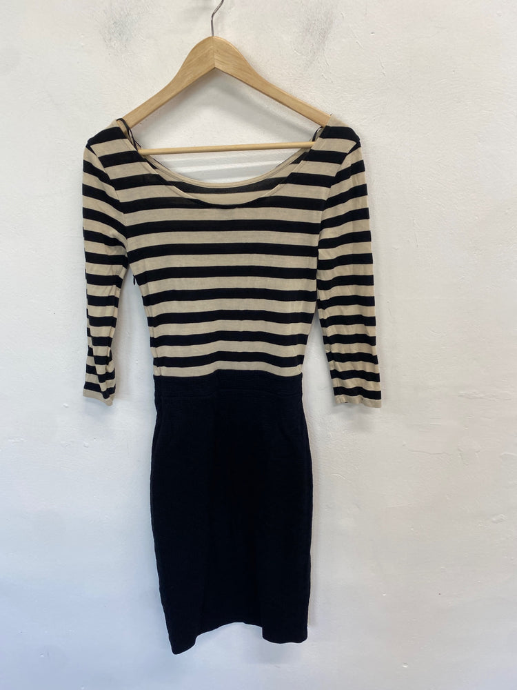 Classic Reiss Dress UK4 Black striped casual JB006