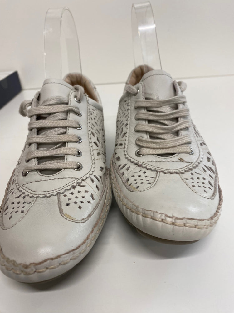 Classic Kolinos Sneakers UK2.5 Beige/Off-white BT001