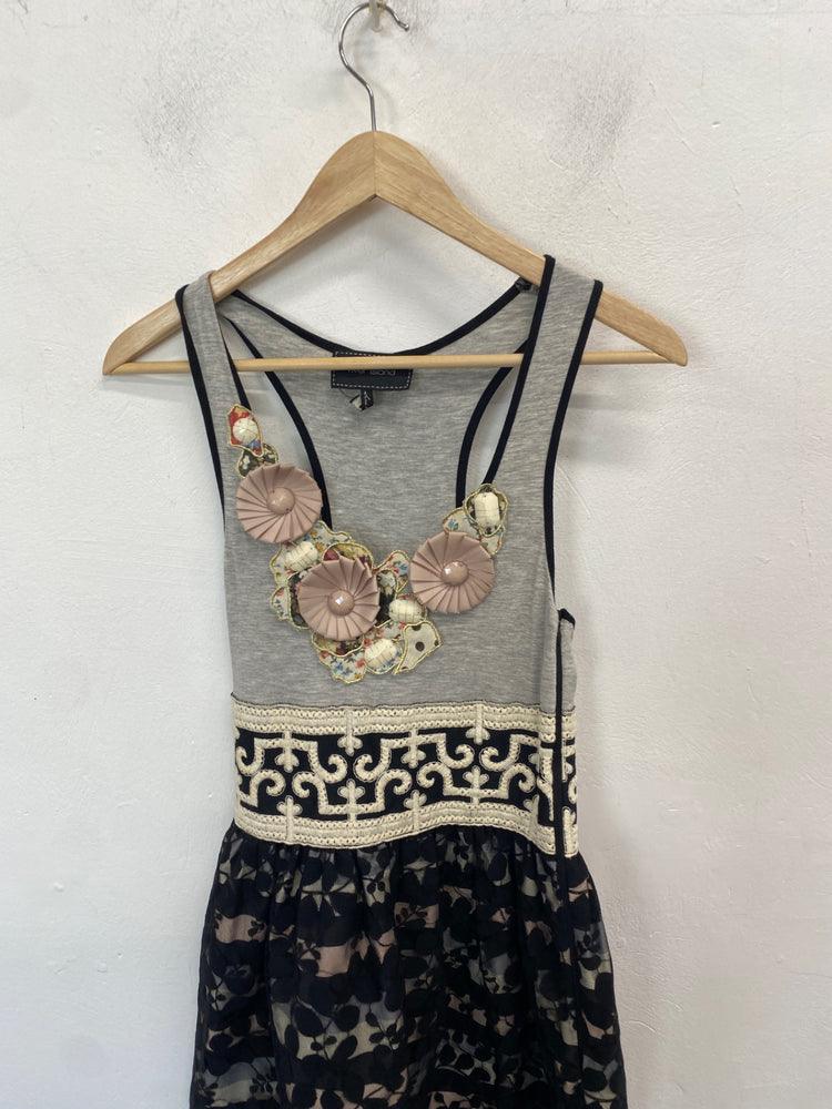 Classic River island Dress UK6 Gray lace pattern JB005