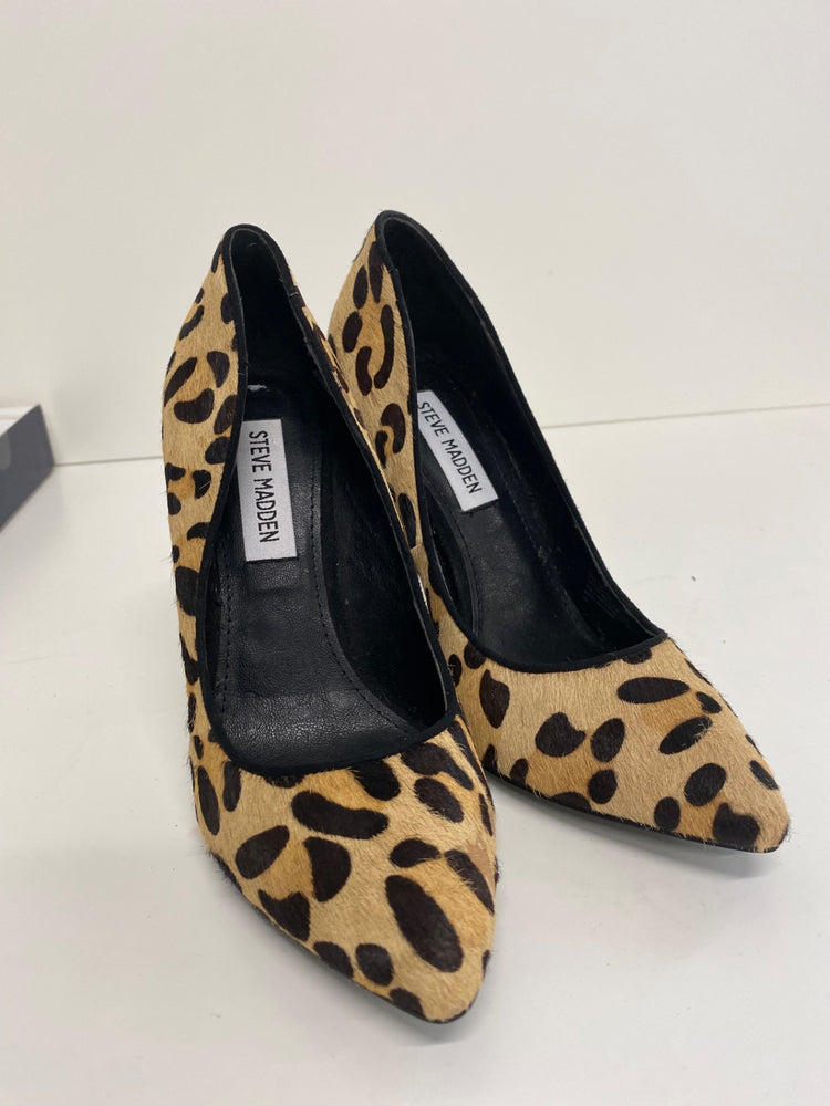 Classic Steve Madden High heels UK4 Leopard print BT001