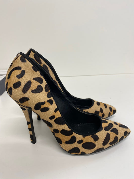 Classic Steve Madden High heels UK4 Leopard print BT001