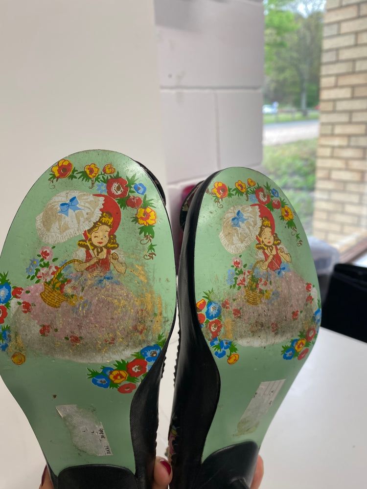 Classic Irregular Choice kitten heels UK3.5 Black Floral BT001