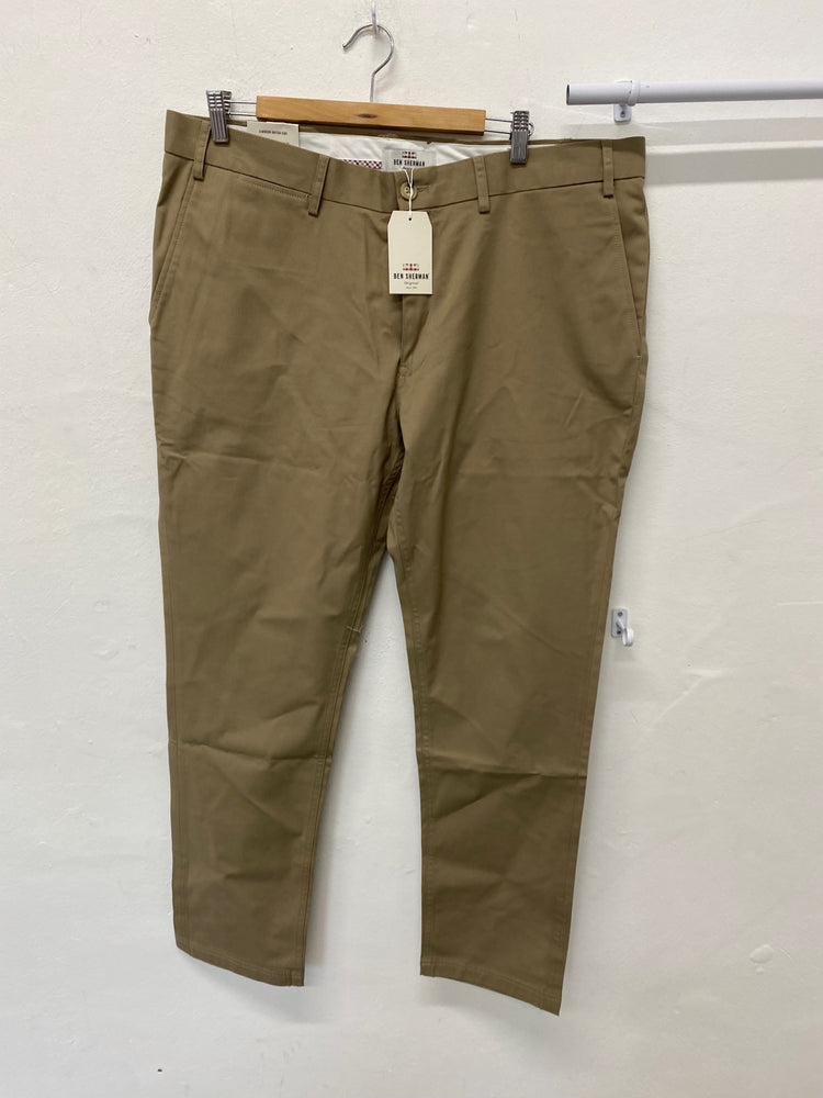 Fabulous Ben Sherman Chino Trousers W40” Stone Race Days DW001