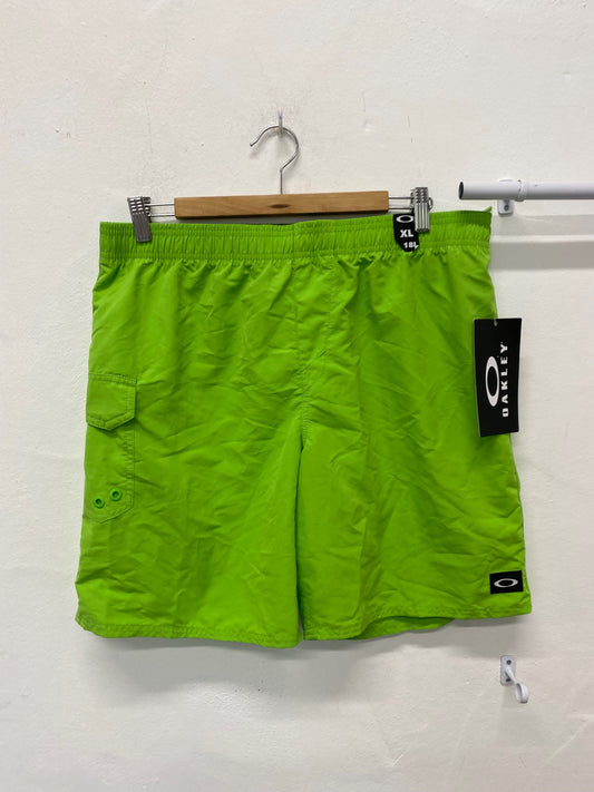 Fabulous Oakley Swim Shorts UK XL neon Green New DW001