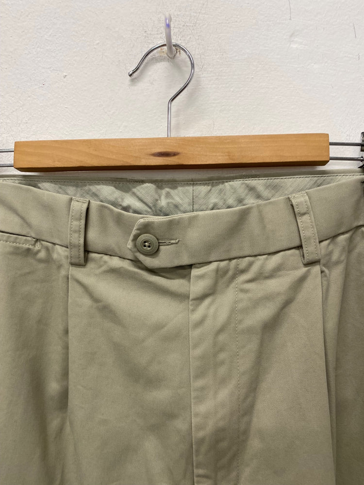 Fabulous Marks & Spencers Chino Trousers W38” Beige pleated leisure Golf SL001