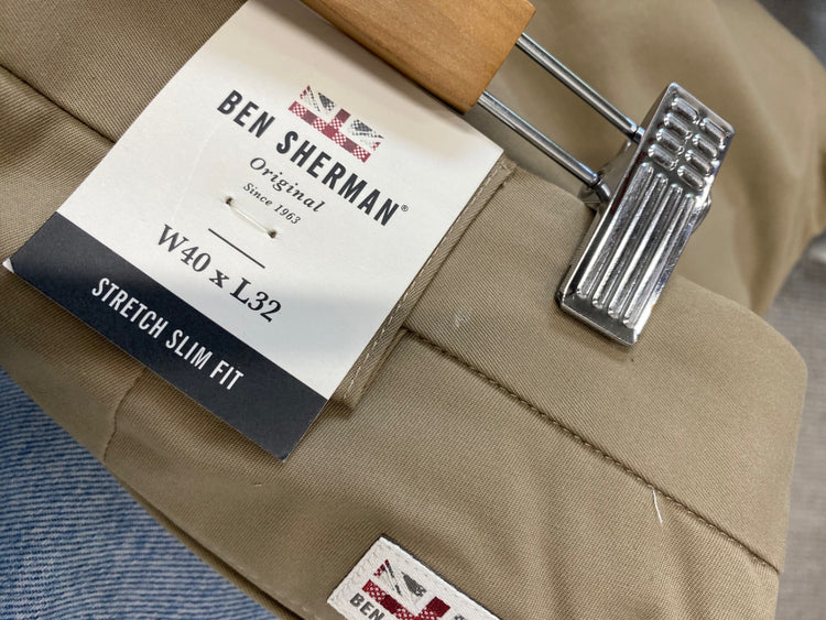Fabulous Ben Sherman Chino Trousers W40” Stone Race Days DW001