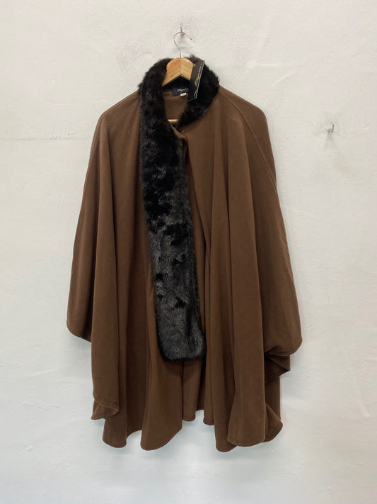 Fabulous Elegance Cape One size Brown & Black BT001