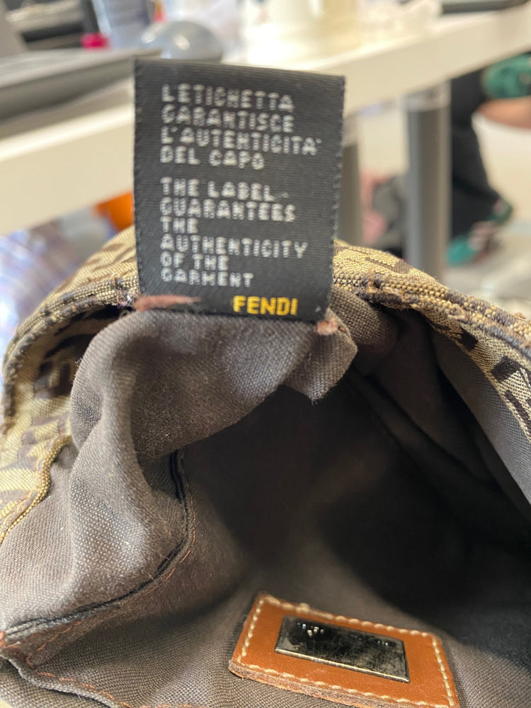 Fabulous Fendi Zucchino Vintage Mama Baguette Messenger crossbody One size logo GC003