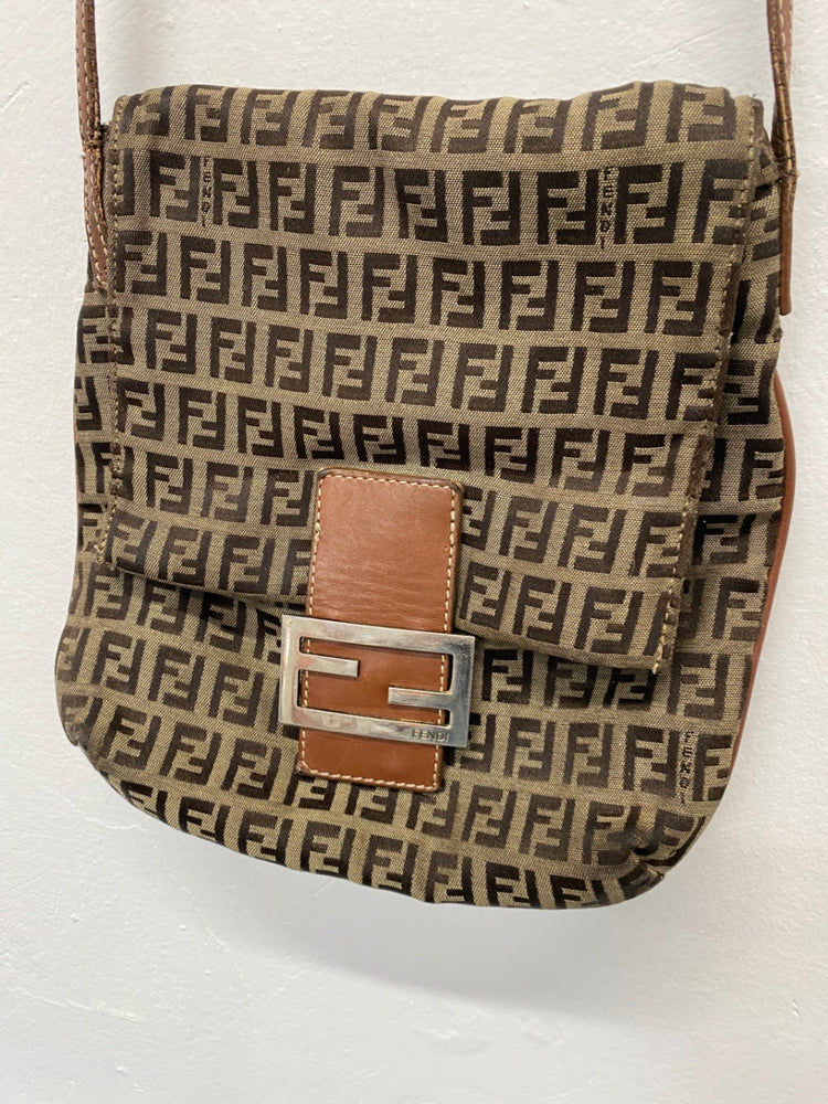 Fabulous Fendi Zucchino Vintage Mama Baguette Messenger crossbody One size logo GC003