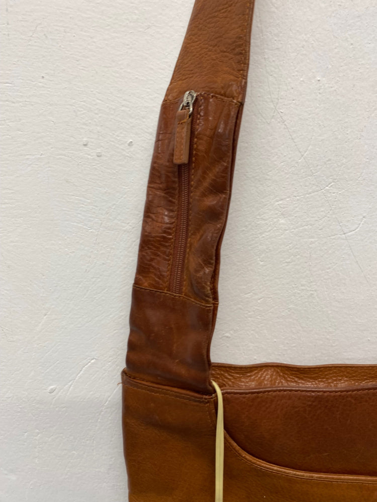 Fabulous Radley Messenger crossbody Tan characterful GC003