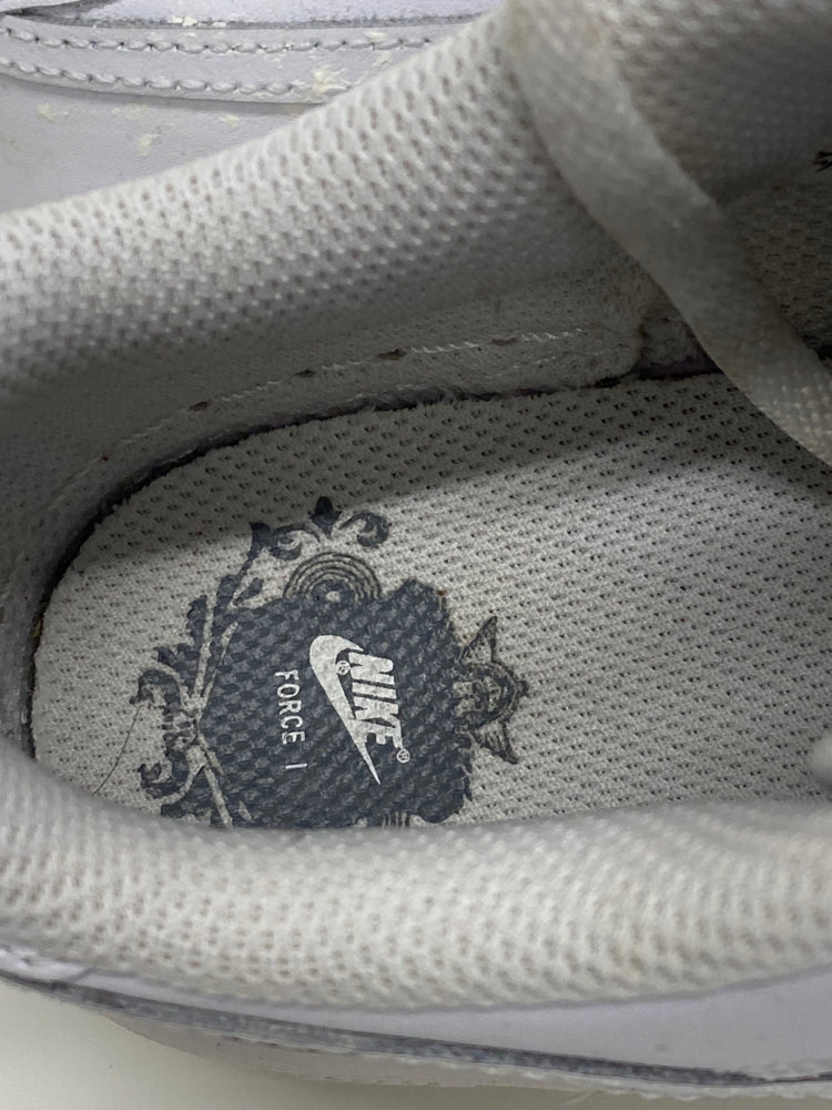 Fabulous Nike Force 1 Sneakers UK2.5 White Classics leather GC003