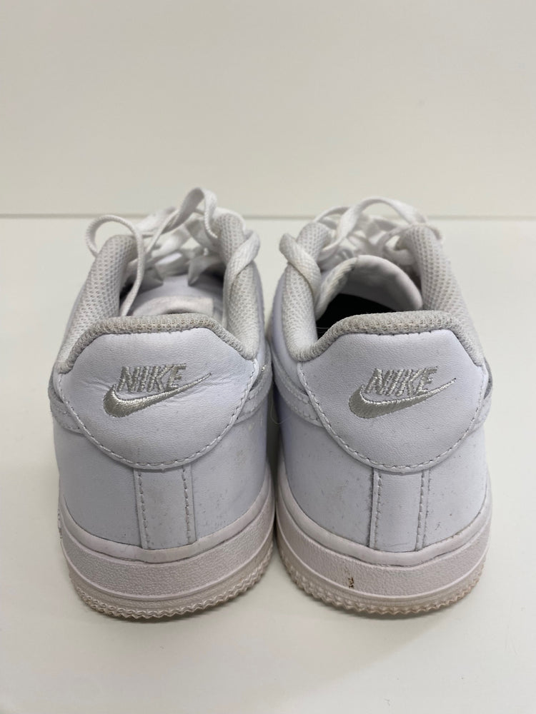 Fabulous Nike Force 1 Sneakers UK2.5 White Classics leather GC003