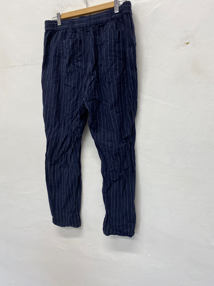 Gorgeous Uniqlo Trousers XL Navy blue with white pinstripes NR002