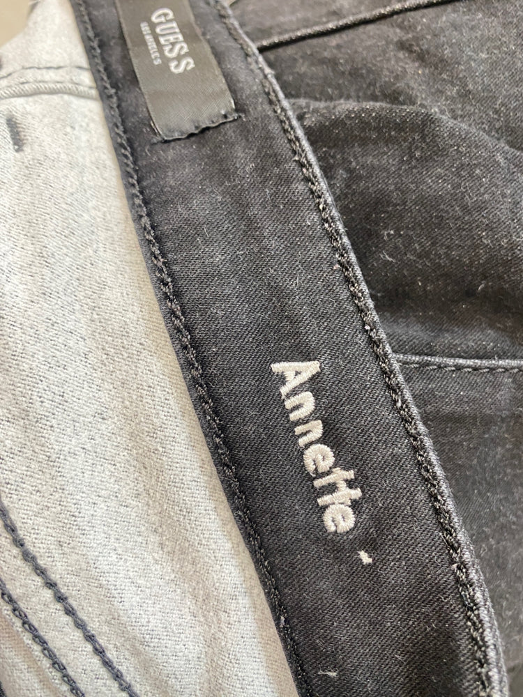 Gorgeous Guess Jeans W27” Black Y2K SL002