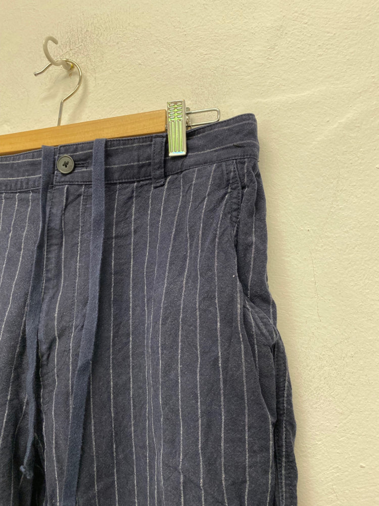 Gorgeous Uniqlo Trousers XL Navy blue with white pinstripes NR002