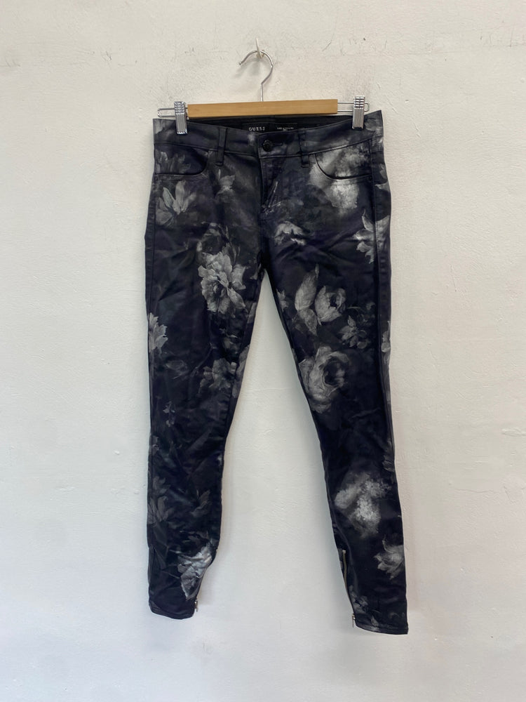 Gorgeous GUESS Low rise Jeans W29" Black grey floral SL002