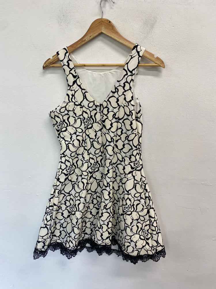 Gorgeous River Island Dress UK10 Black and Cream lace SL002