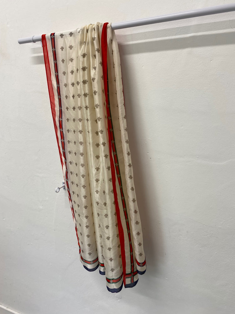 Gorgeous Unknown Scarf One size Cream Italian Bee pattern NR002