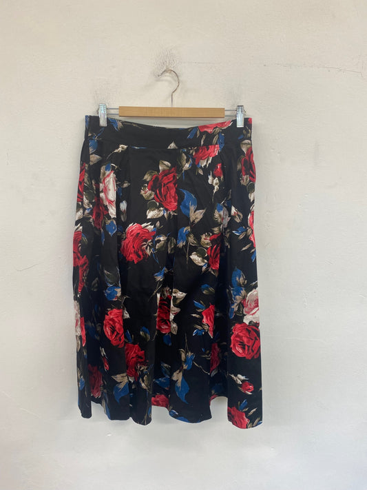Gorgeous The Pretty Dress Company Midi Skirt UK14 Black Floral NR002