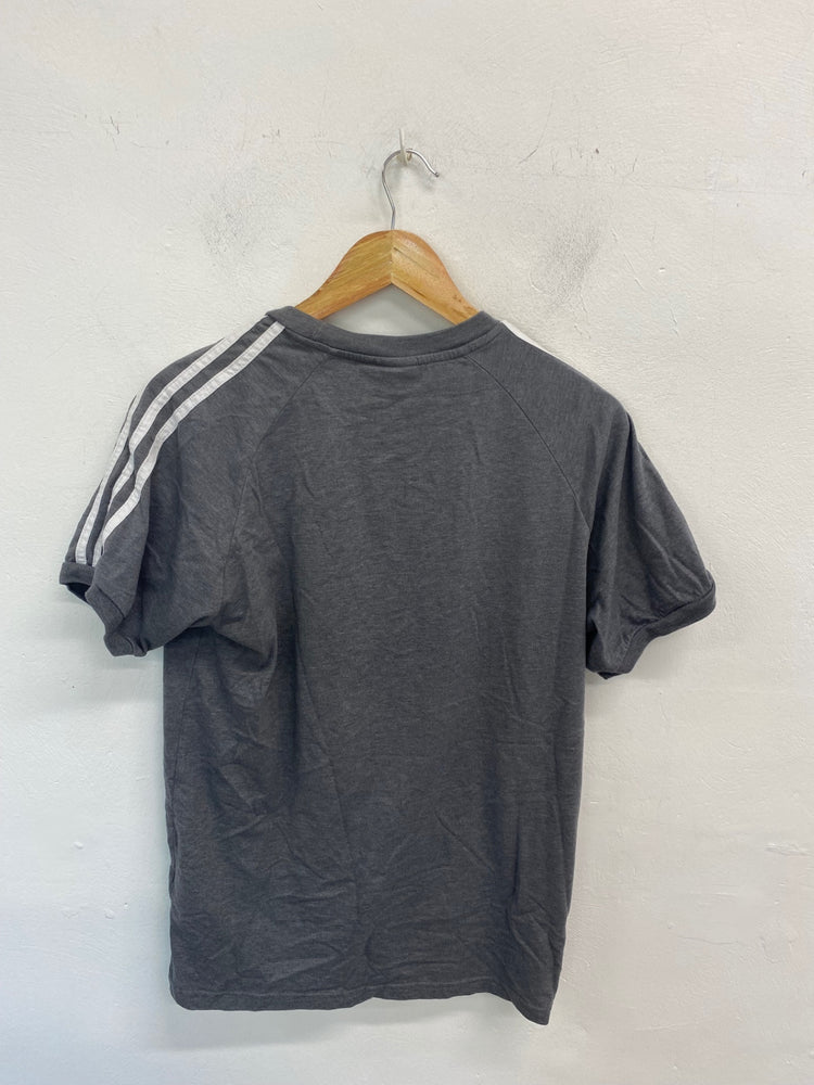 Sporty Adidas T-Shirt UK M Grey GS001