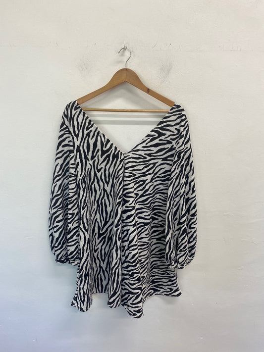 Gorgeous ASOS Mini Dress UK12 Black & White GS001