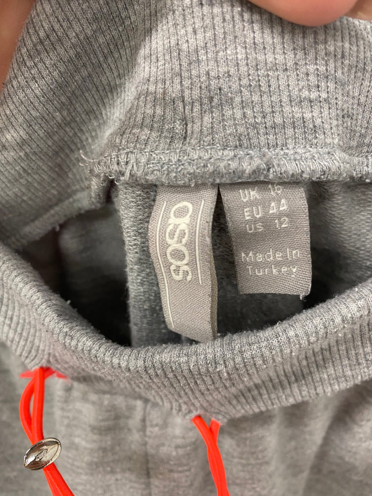 Gorgeous ASOS Athleisure Co-ord UK16 Grey GS001