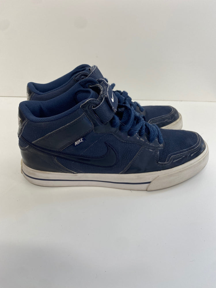 Awesome Nike Sneakers UK9 Navy Blue