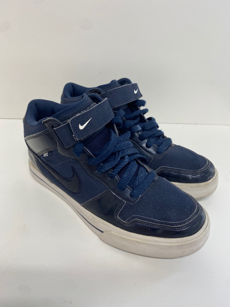 Awesome Nike Sneakers UK9 Navy Blue