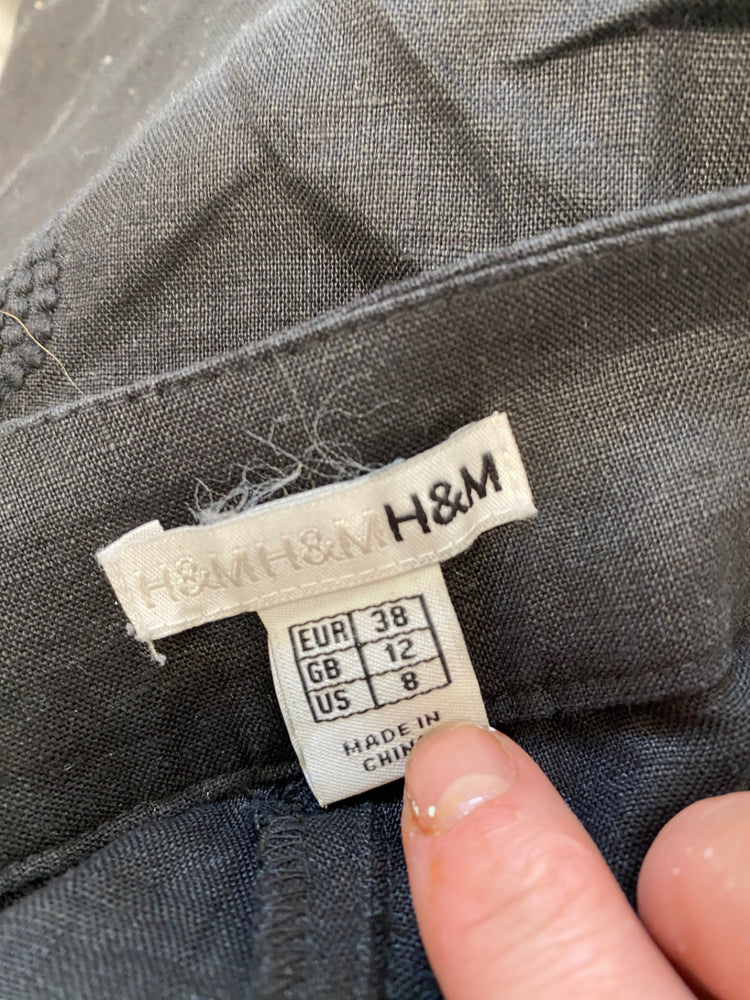 Gorgeous H&M Wide leg trousers UK12 Black with embossed floral pattern DM002