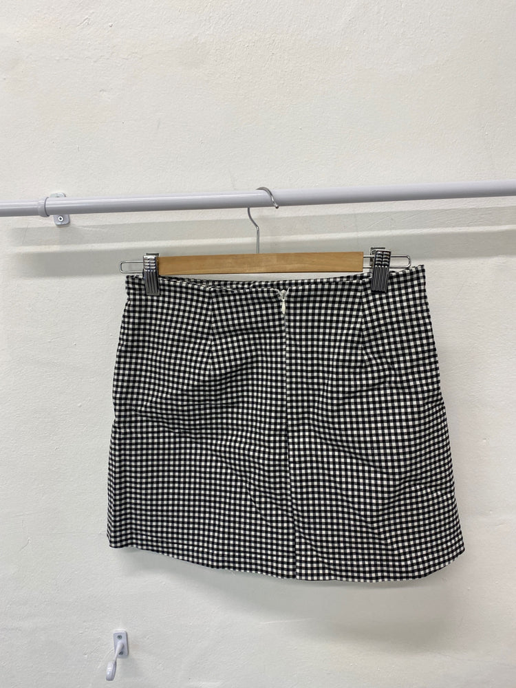 Gorgeous Urban Outfitters Skirt UK S Black and White checked EK001