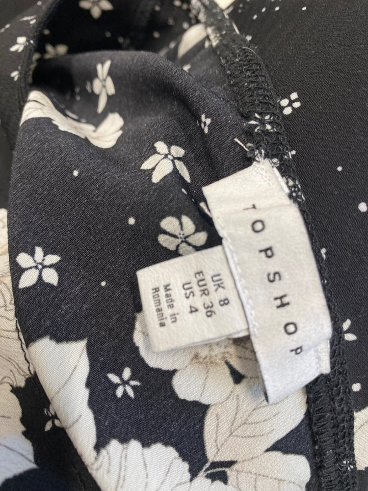 Gorgeous Topshop Skirt UK8 Black and white floral EK001