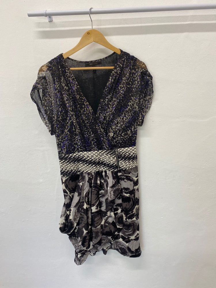 Gorgeous BCBGMAXAZRIA occasion party Dress UK10 Grey pure silk LF003