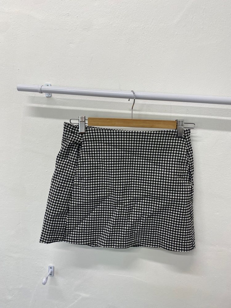 Gorgeous Urban Outfitters Skirt UK S Black and White checked EK001
