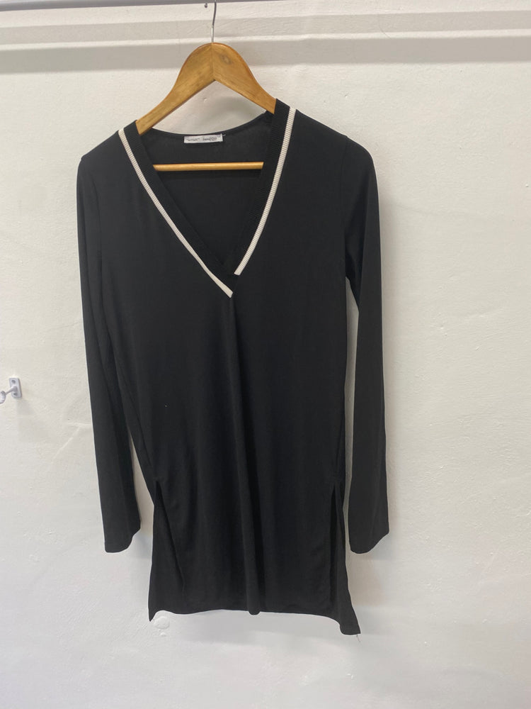 Gorgeous Zara Woman Tunic top UKS Black & white trim LF003
