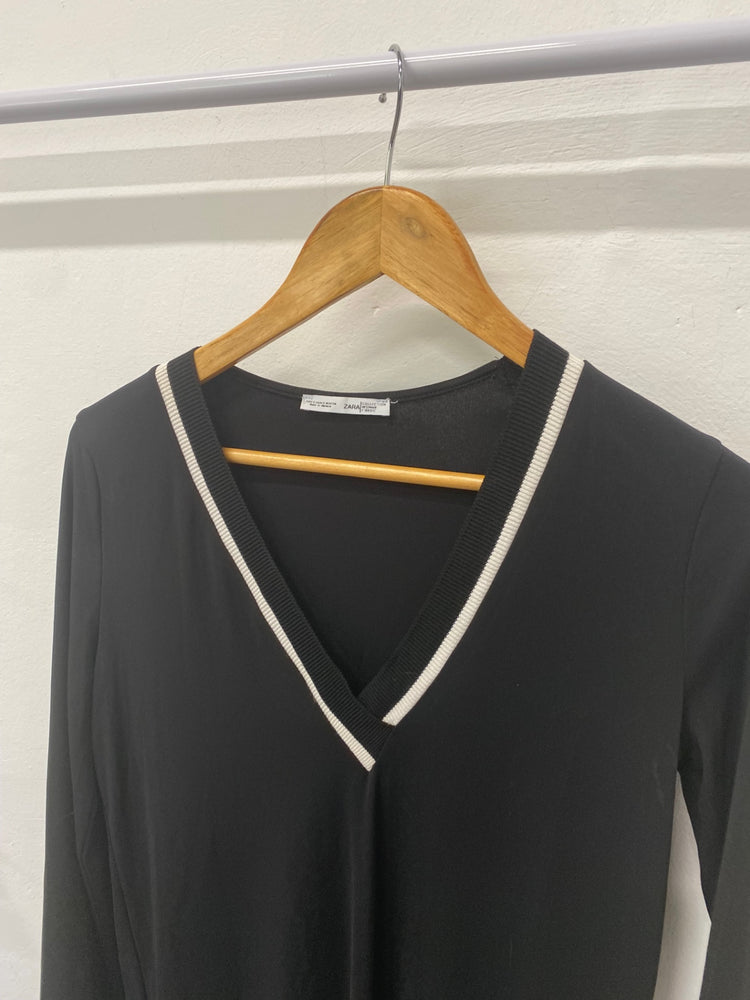Gorgeous Zara Woman Tunic top UKS Black & white trim LF003