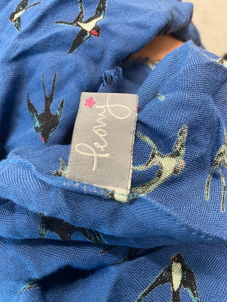 Gorgeous Unbranded Scarf One size Blue flying swallows LF003
