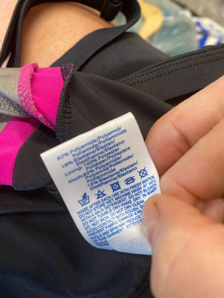 Gorgeous Zoggs Swimsuit Uk30GG Black & Pink Built bra LF003