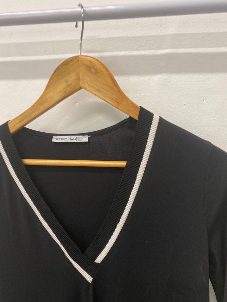 Gorgeous Zara Woman Tunic top UKS Black & white trim LF003