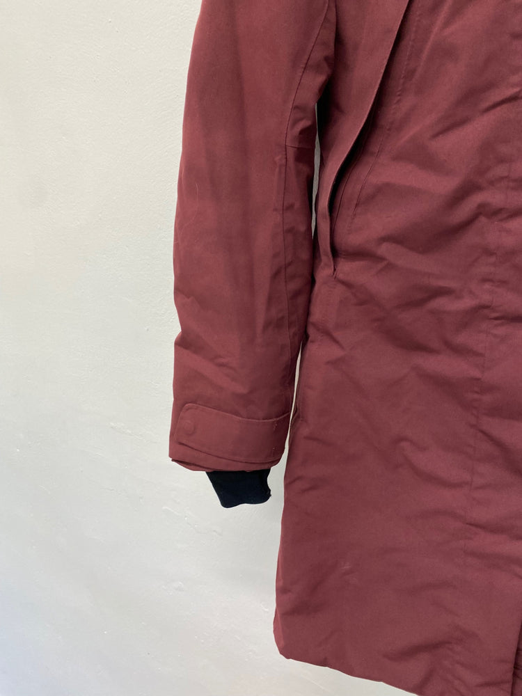 Gorgeous DIDRIKSONS Winter Coat Uk8 Maroon with Faux Fur trim GM003