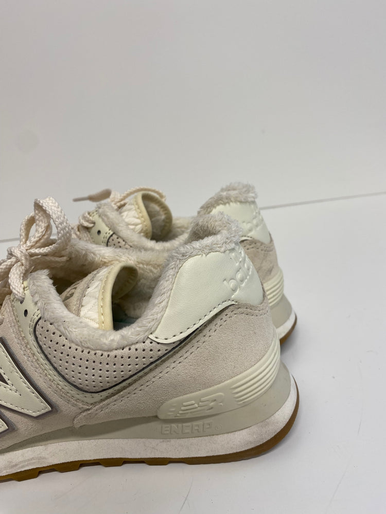 Gorgeous New Balance 574 Moon Leopard Sneakers Uk5.5 Cream & faux fur LT002
